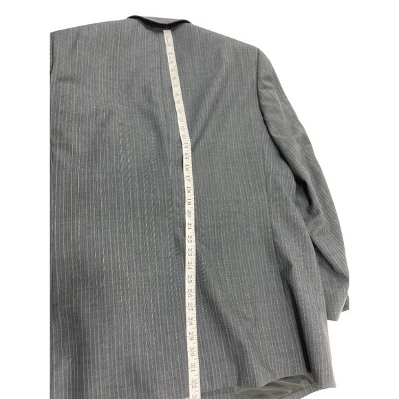 Mens Gray Pinstripe Two-Piece Suit 100% Wool Classic Fit Jacket & Pants Size 44L - Picture 11 of 16